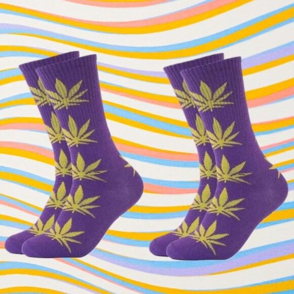 2/PAIR NEW UNISEX 2-PACK WEED SOCKS MARIJUANA CANNABIS - Picture 1 of 3